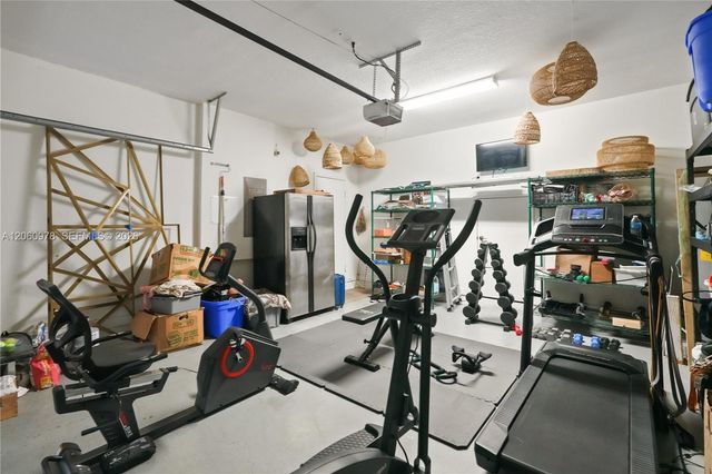 8741 NW 110th Ave, Doral, FL 33178