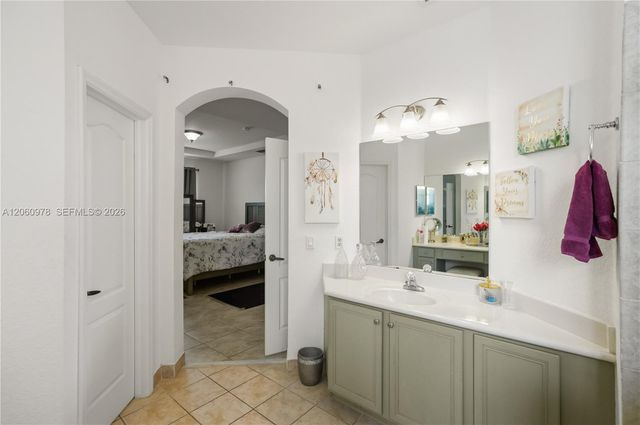 8741 NW 110th Ave, Doral, FL 33178