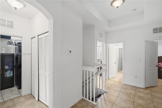 8741 NW 110th Ave, Doral, FL 33178