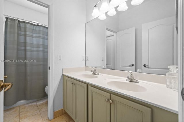 8741 NW 110th Ave, Doral, FL 33178