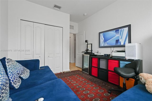 8741 NW 110th Ave, Doral, FL 33178