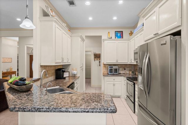 3302 Emerson Drive, Montgomery, TX 77356