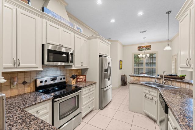 3302 Emerson Drive, Montgomery, TX 77356