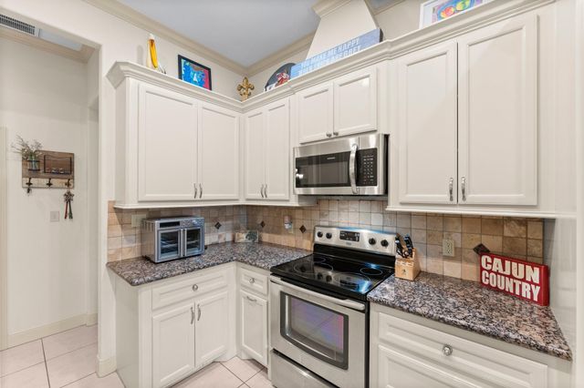 3302 Emerson Drive, Montgomery, TX 77356