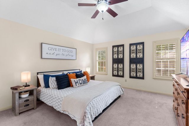 3302 Emerson Drive, Montgomery, TX 77356