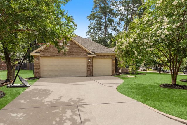 3302 Emerson Drive, Montgomery, TX 77356
