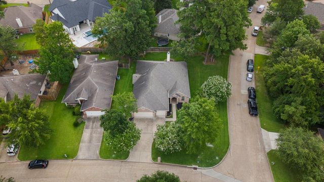 3302 Emerson Drive, Montgomery, TX 77356