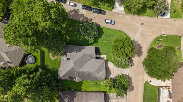 3302 Emerson Drive, Montgomery, TX 77356