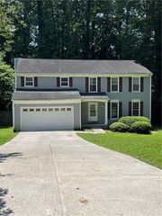 4500 WOODLAWN LAKE Drive, Marietta, GA 30068