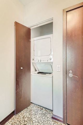 33 W Ontario Street 35ES, Chicago, IL 60654