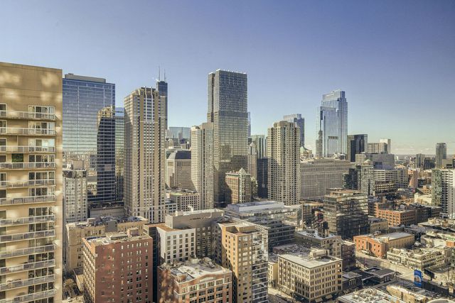 33 W Ontario Street 35ES, Chicago, IL 60654