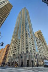 33 W Ontario Street 35ES, Chicago, IL 60654