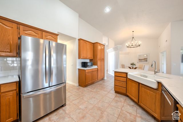 565 N MOONGLOW PL, St. George, UT 84770