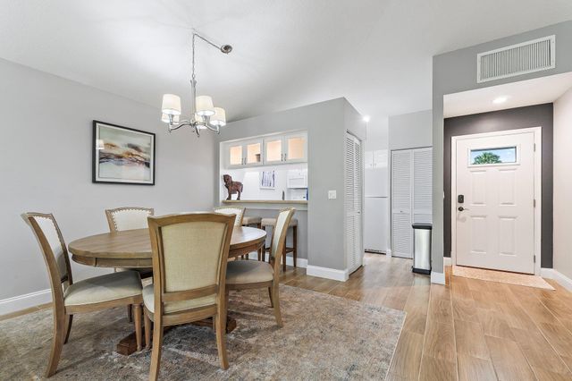 834 Club Drive, Palm Beach Gardens, FL 33418