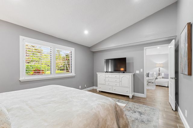 834 Club Drive, Palm Beach Gardens, FL 33418