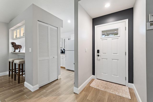 834 Club Drive, Palm Beach Gardens, FL 33418