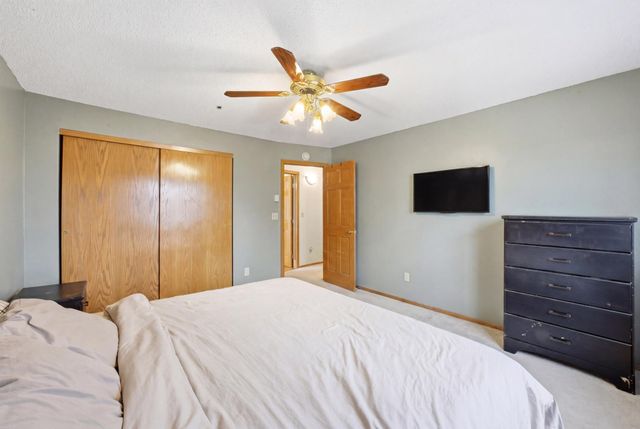 3642 10th Street N, Fargo, ND 58102