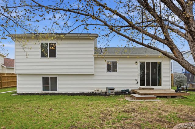 3642 10th Street N, Fargo, ND 58102