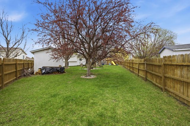 3642 10th Street N, Fargo, ND 58102