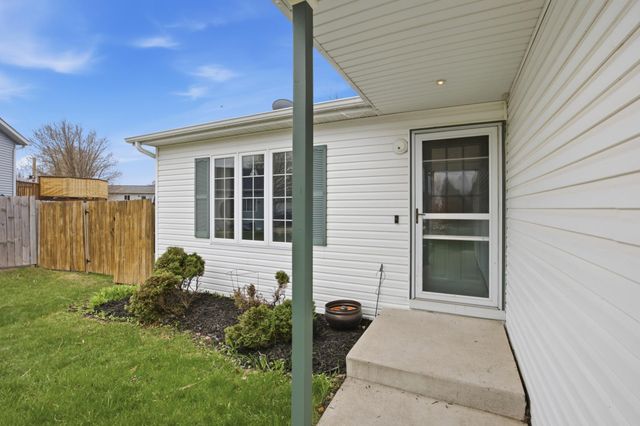 3642 10th Street N, Fargo, ND 58102
