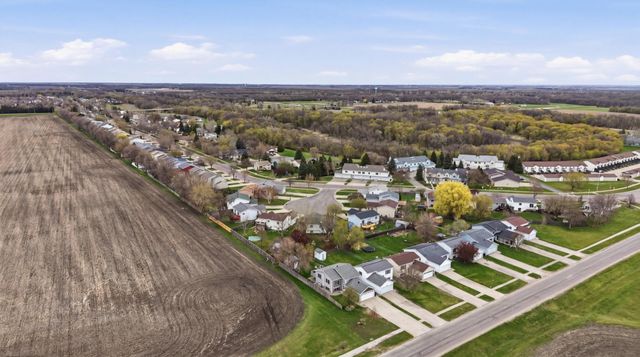 3642 10th Street N, Fargo, ND 58102