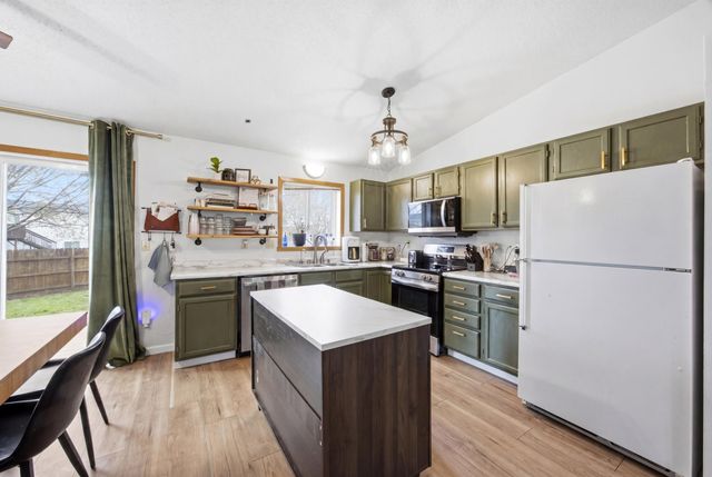 3642 10th Street N, Fargo, ND 58102