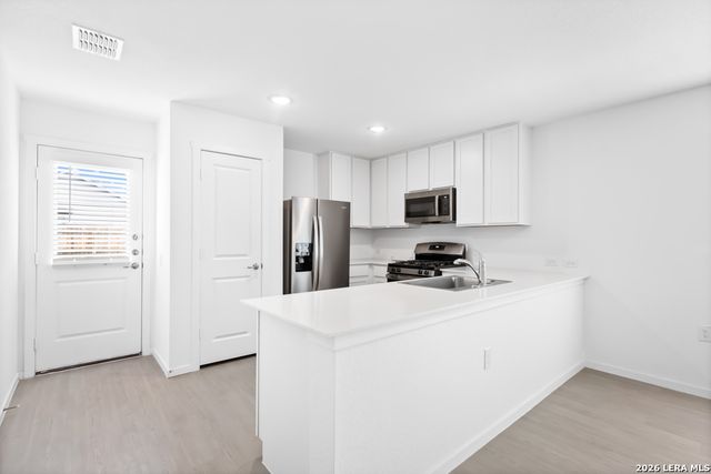 1355 Neria Loop, San Antonio, TX 78224