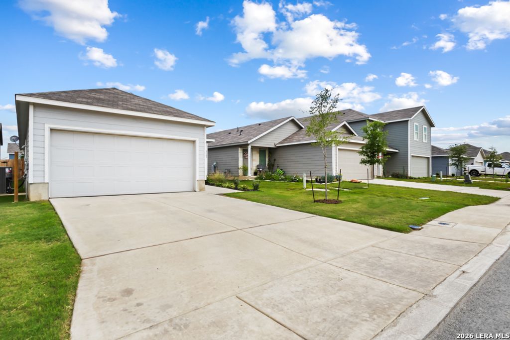 1355 Neria Loop, San Antonio, TX 78224