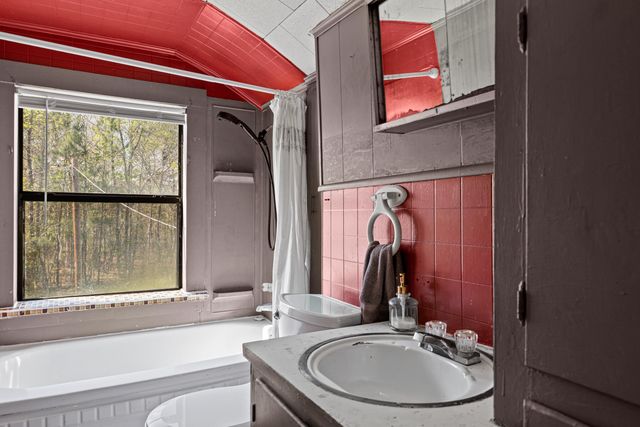 1152 County Road 166, Overton, TX 75684