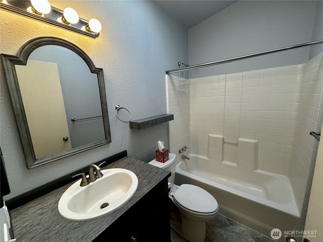 420 W Cove Lane, Sequim, WA 98382