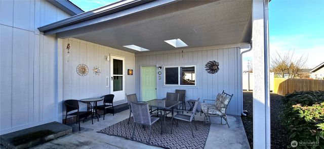 420 W Cove Lane, Sequim, WA 98382