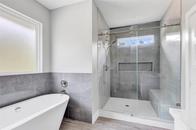 729 Magnolia Point Drive, Houston, TX 77336