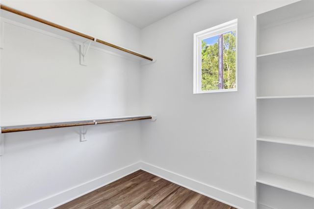 729 Magnolia Point Drive, Houston, TX 77336