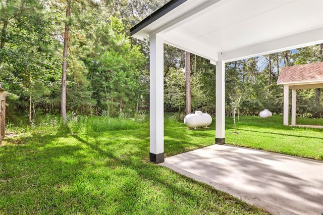 729 Magnolia Point Drive, Houston, TX 77336