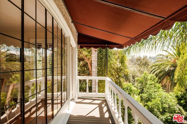 6750 Wedgewood Place, Los Angeles, CA 90068