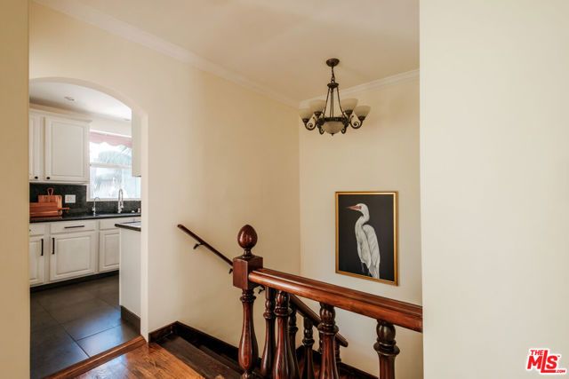 6750 Wedgewood Place, Los Angeles, CA 90068