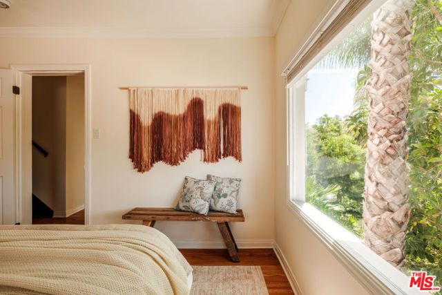 6750 Wedgewood Place, Los Angeles, CA 90068
