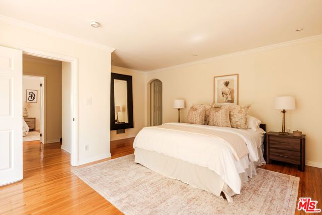 6750 Wedgewood Place, Los Angeles, CA 90068