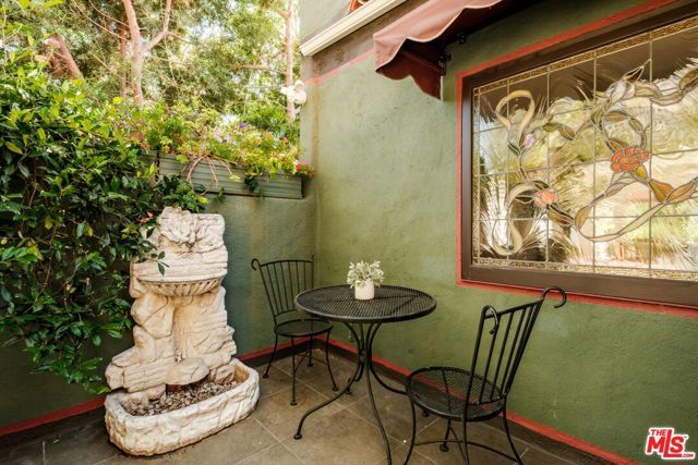 6750 Wedgewood Place, Los Angeles, CA 90068