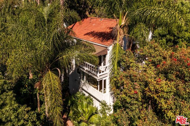 6750 Wedgewood Place, Los Angeles, CA 90068