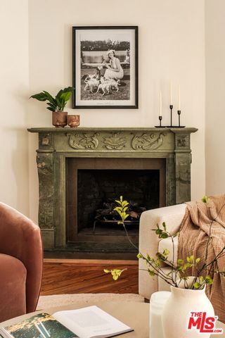 6750 Wedgewood Place, Los Angeles, CA 90068