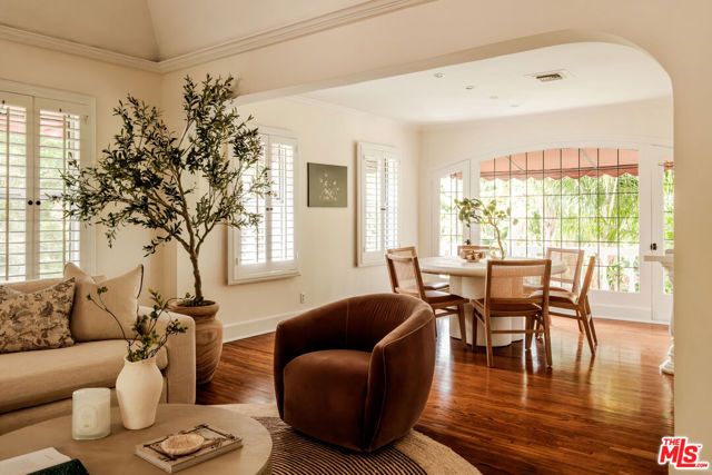 6750 Wedgewood Place, Los Angeles, CA 90068