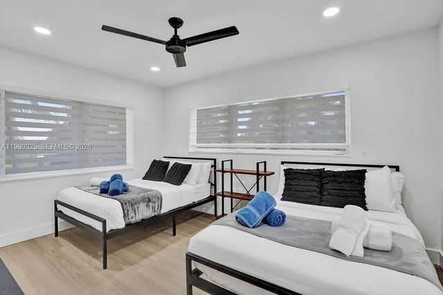 911 N Northlake Drive, Hollywood, FL 33019