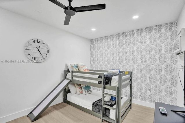 911 N Northlake Drive, Hollywood, FL 33019