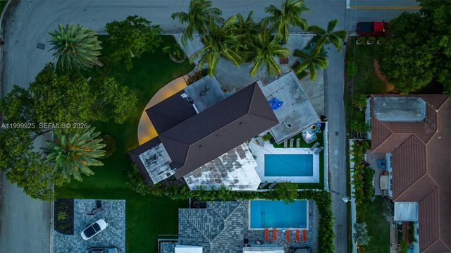 911 N Northlake Drive, Hollywood, FL 33019