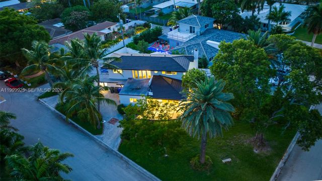 911 N Northlake Drive, Hollywood, FL 33019