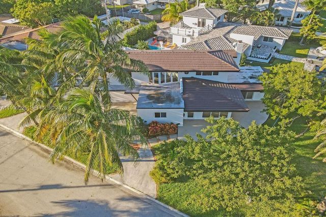 911 N Northlake Drive, Hollywood, FL 33019