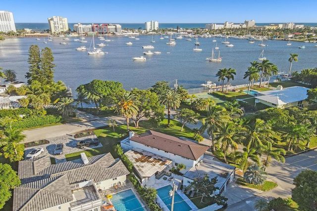 911 N Northlake Drive, Hollywood, FL 33019