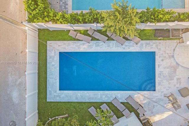 911 N Northlake Drive, Hollywood, FL 33019