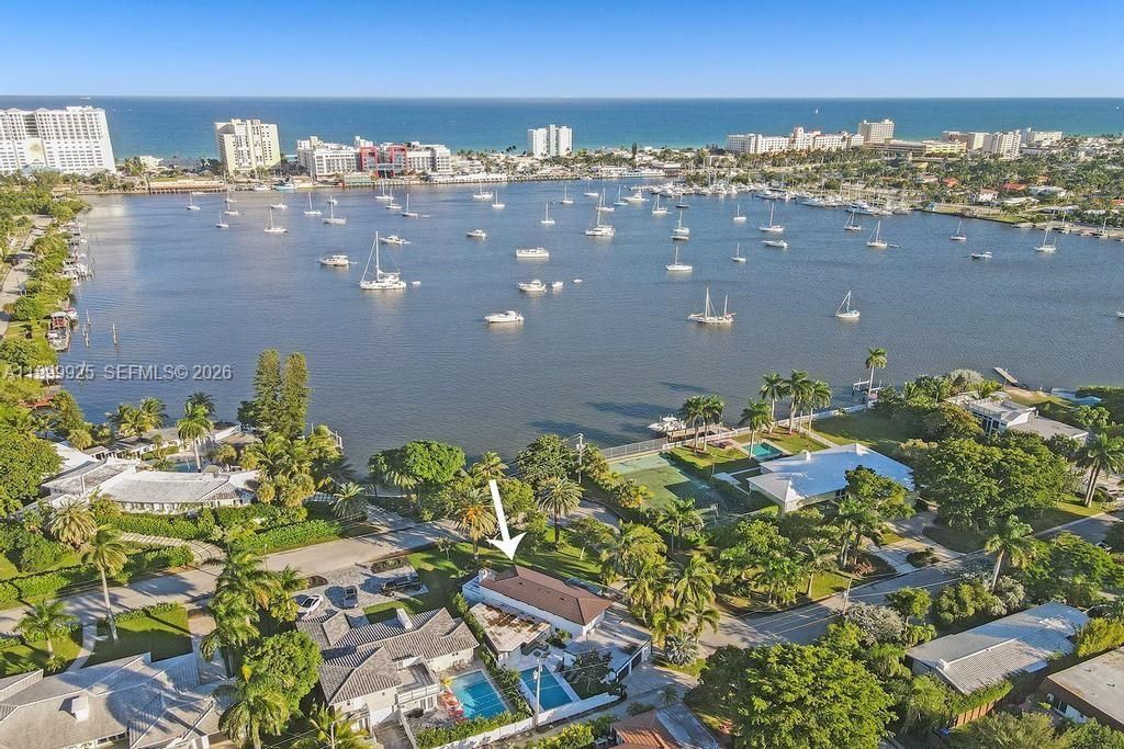 911 N Northlake Drive, Hollywood, FL 33019